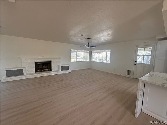 3rd image of 1679 Alta Vista Lane