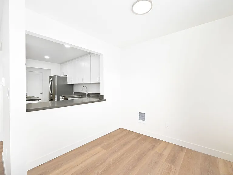 Dexter Flats — Photo 16