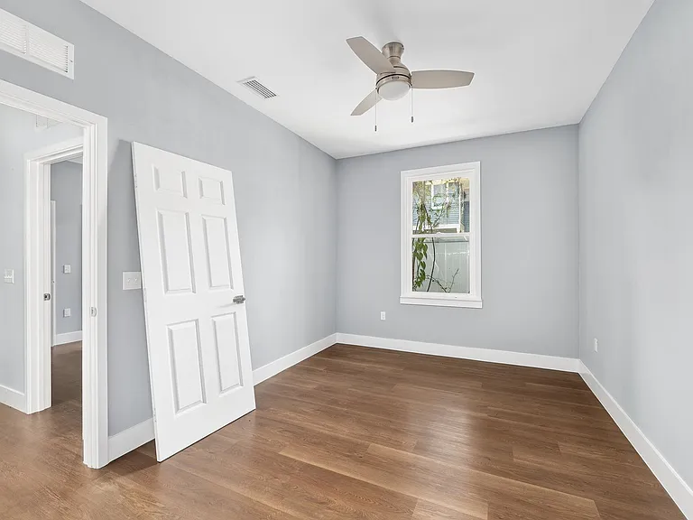 426 NW 3rd Ave — Photo 10