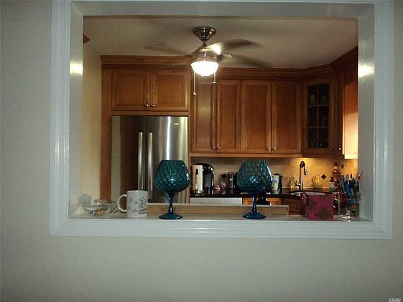 3rd image of 7374 Springfield Blvd #2