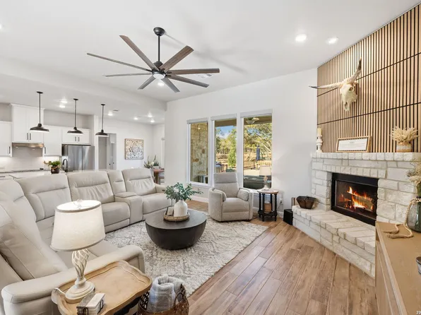 611 Cielo Vista, Canyon Lake, TX 78133