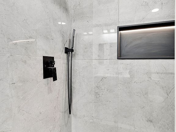 5th image of 7845 S Kilpatrick Ave