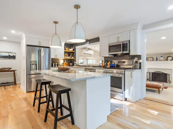303 Middle Road, Falmouth, ME 04105