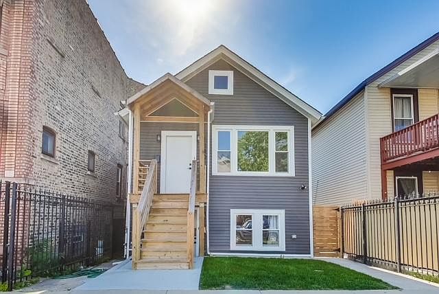 1st image of 1840 N Mozart St #1