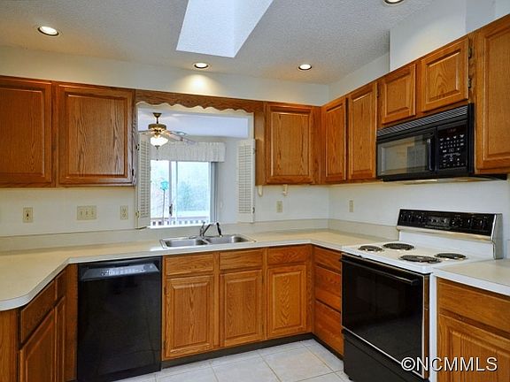 4th image of 2940 Middleton Way Ct