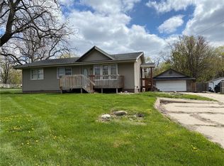 3833 E 27th St, Des Moines, IA 50317