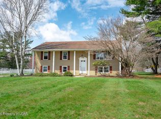 461 Machell Ave, Dallas, PA 18612