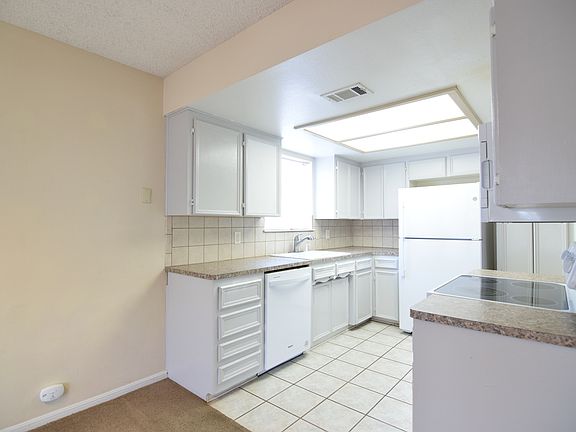 5th image of 1817 Sundown Dr