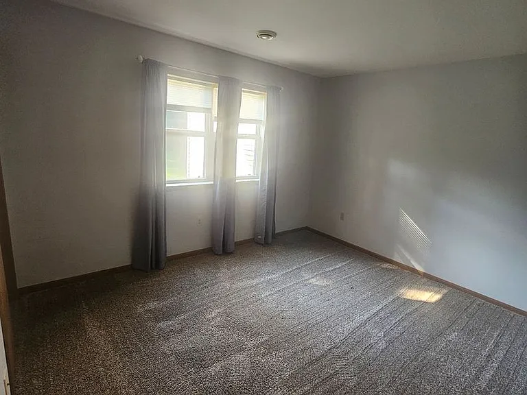 538-544 Partridge Ct. - 4 Unit — Photo 5