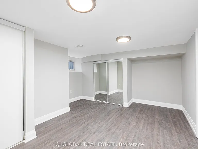 142 Grace St #BASEMENT — Photo 12