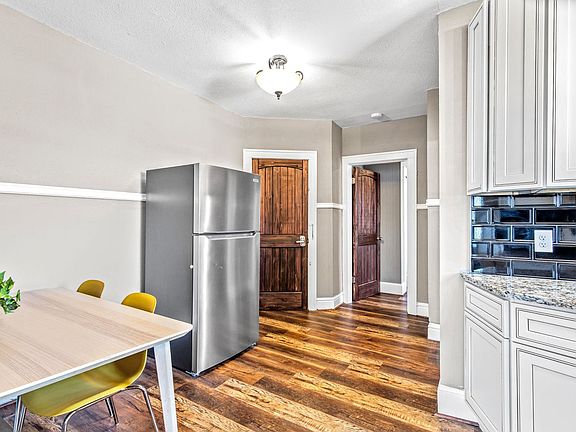 5th image of 5060 Chippewa St APT 2W