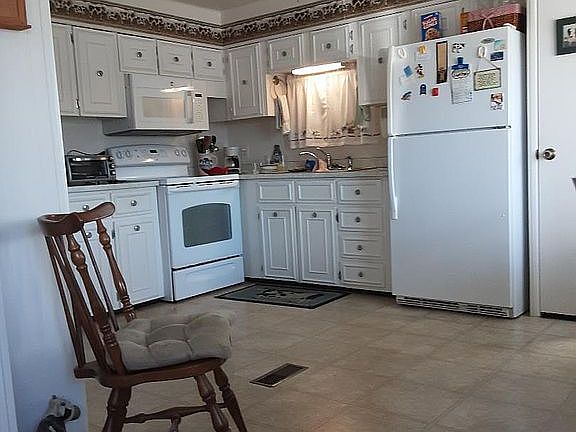 5th image of 9166 Highpoint Blvd