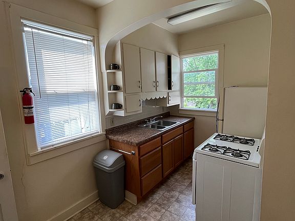 5th image of 725 W Colfax Ave