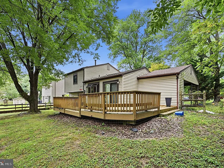 6251 Parallel Ln — Photo 22