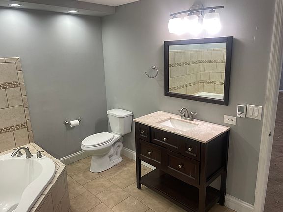 5th image of 7061 Buttercup Ln