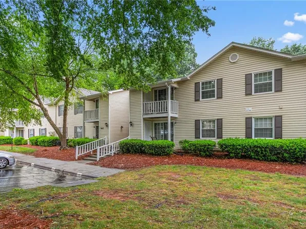 5645 Hornaday Rd Unit B, Greensboro, NC 27409