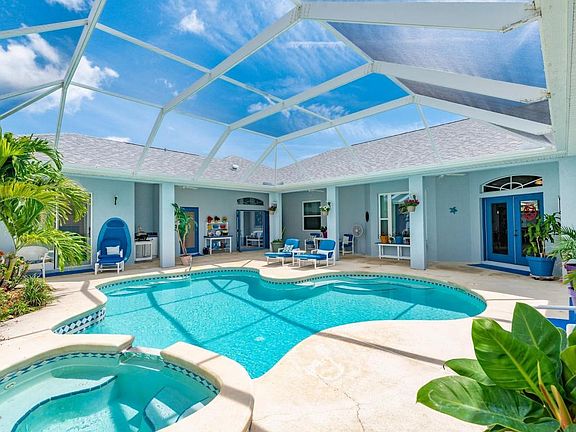 2nd image of 225 Woody Cir