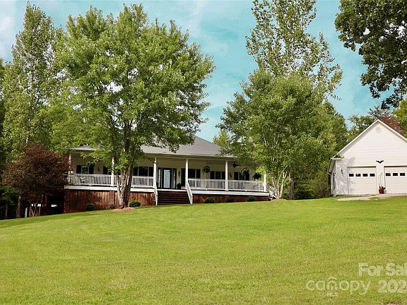 2nd image of 627 Samantha Ln