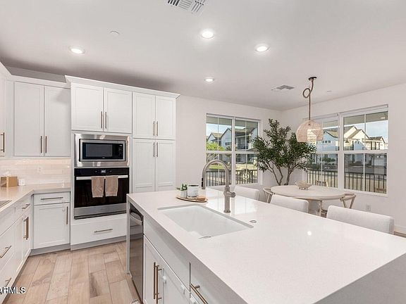 5th image of 11300 N CASA DEGA Drive #1042
