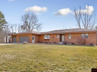 955 Ridge Rd NE, Owatonna, MN 55060