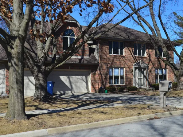 1005 E Benton Ave, Naperville, IL 60540