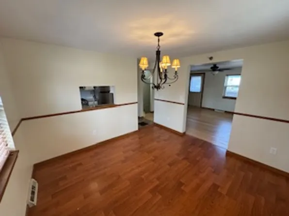 18 Valade Rd, Burlington, VT 05408