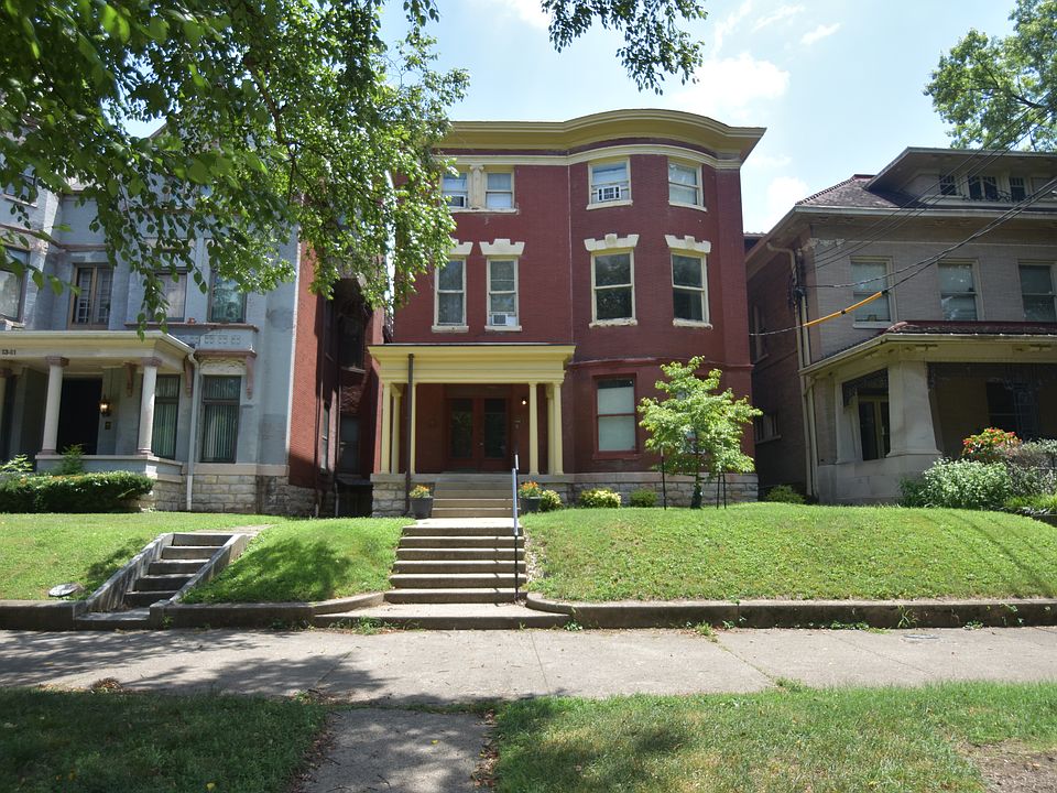 Beautifully renovated mansion in Historic Old Louisville