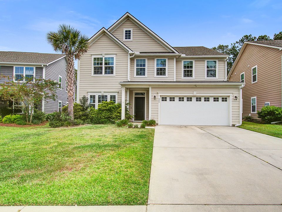 1st image of 440 Coopers Hawk Dr