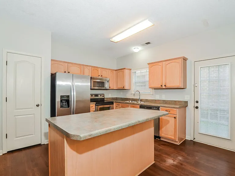 8725 Macon Rd — Photo 9