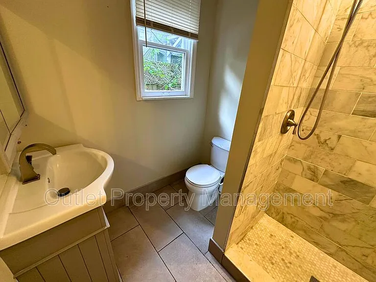 133 E Concord St #A — Photo 14