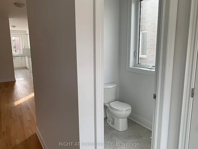 Amber Dr — Photo 17