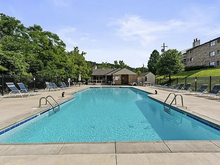 52 Woodland Hills Dr #10 — Photo 26