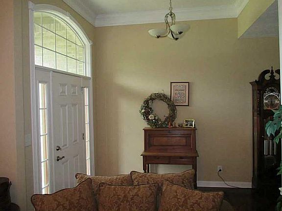 3rd image of 5877 Hickory Woods Dr