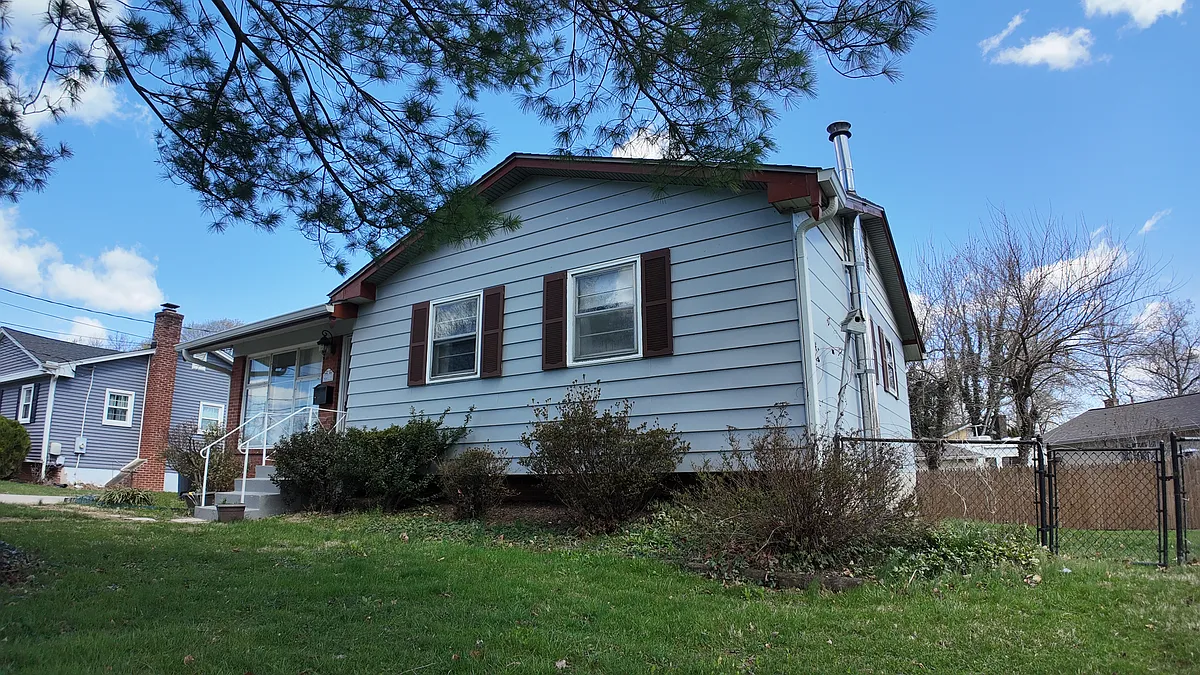 Building Photo - 4419 Renn St
