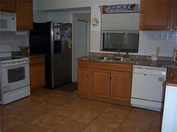 3rd image of 4019 Wendy Dr