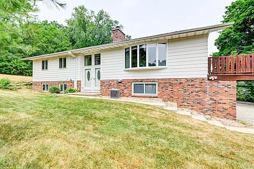 6382-6384 Everest Dr Photo 1