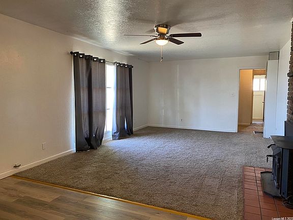 3rd image of 742-495 Mountain View Dr