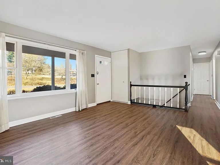12316 Fountain Dr — Photo 5