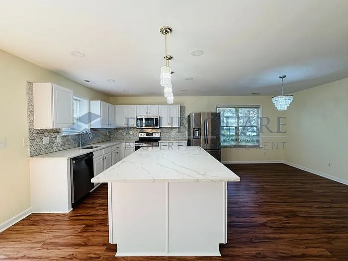 508 Stonecreek Dr — Photo 11