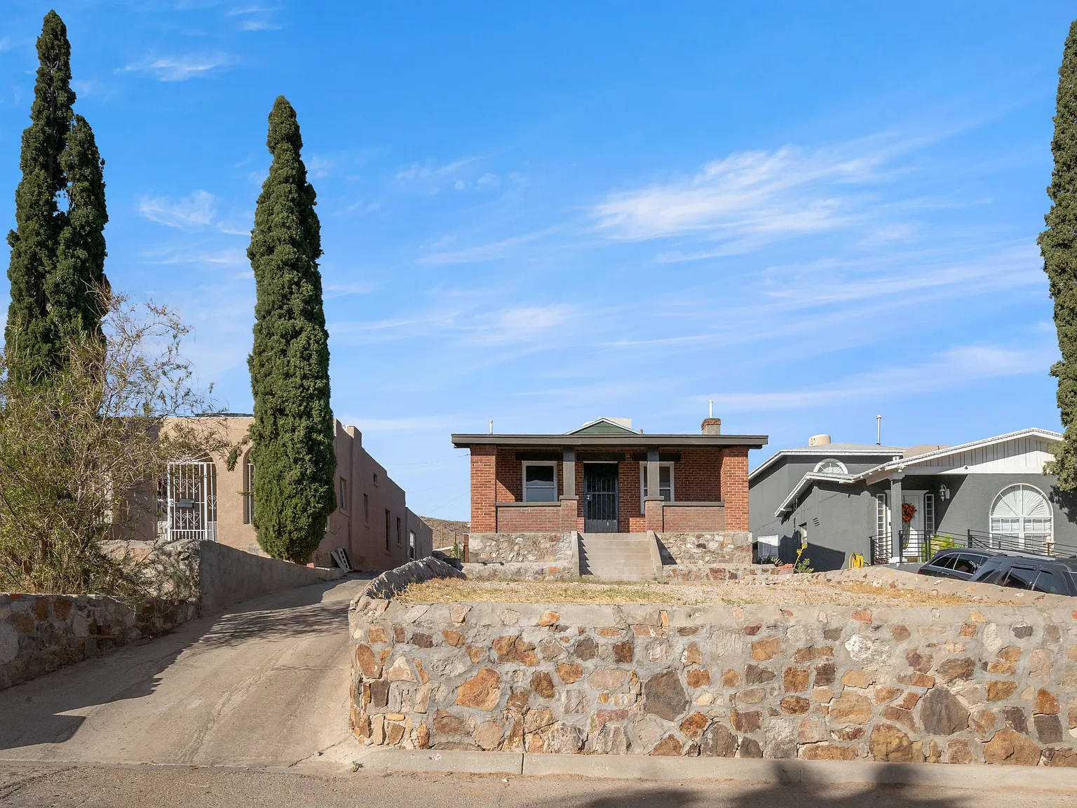 2207 Silver Ave — Photo 1
