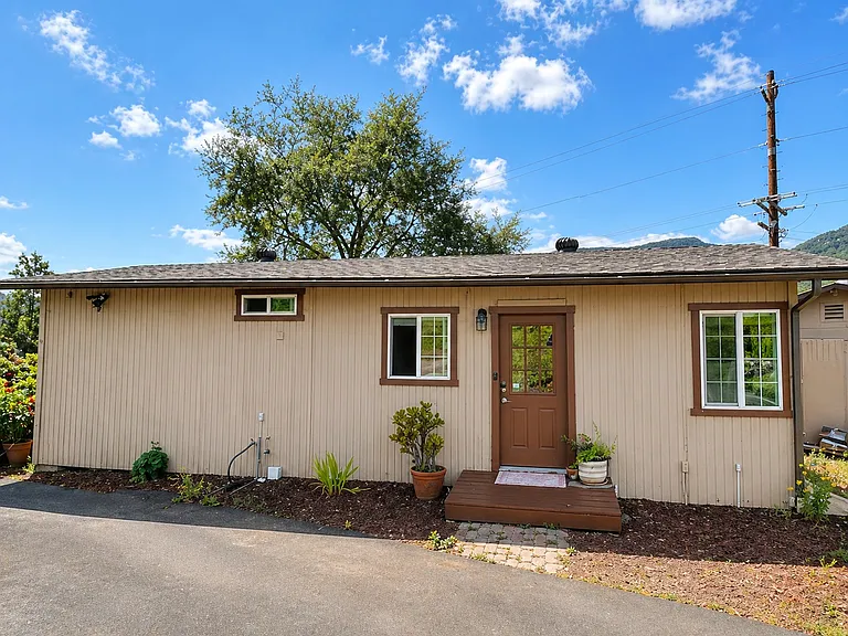 10028 Del Dios Hwy #B — Photo 11