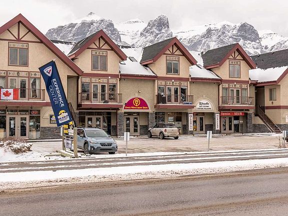 2nd image of 8 Bow Valley Trl #8-1302