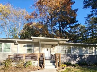 968 Pine Valley Dr, Marietta, GA 30062