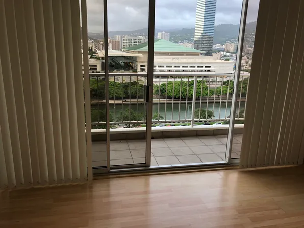 400 Hobron Ln APT 1402, Honolulu, HI 96815