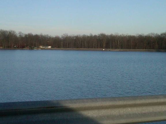 4 lakes on site