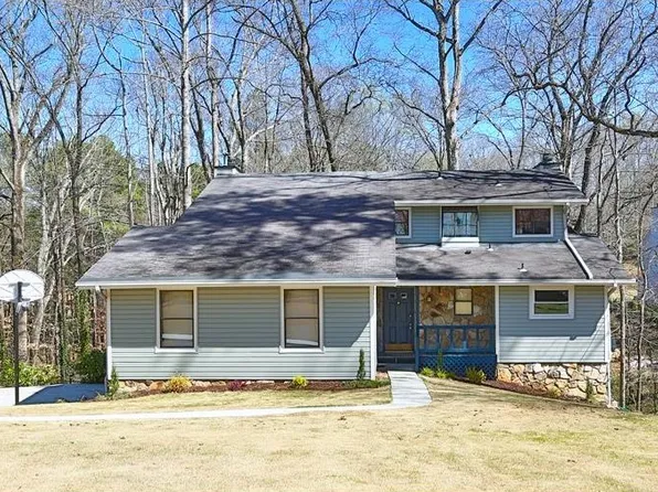 162 Nouveau Ct, Lilburn, GA 30047