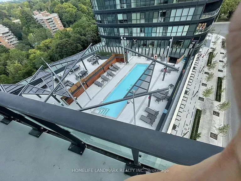 575 Bloor St E #907 — Photo 6