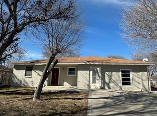 603 W 11th St, Del Rio, TX 78840