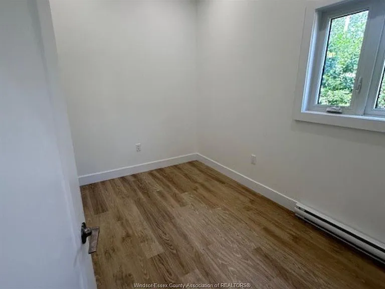 1227 Curry Ave — Photo 8