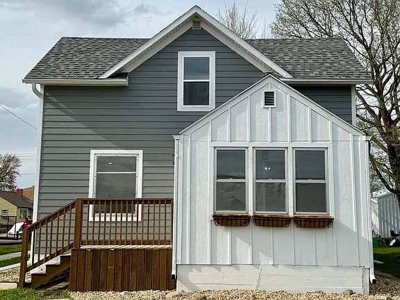 2nd image of 200 N 1st St